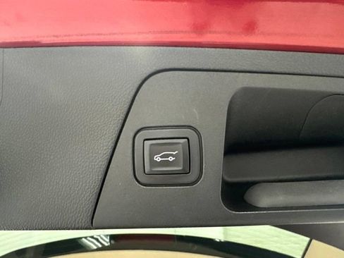 Used 2017 Buick Envision Essence FWD image 26