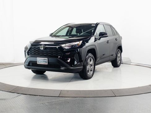 Certified 2025 Toyota RAV4 XLE AWD/4WD image 3