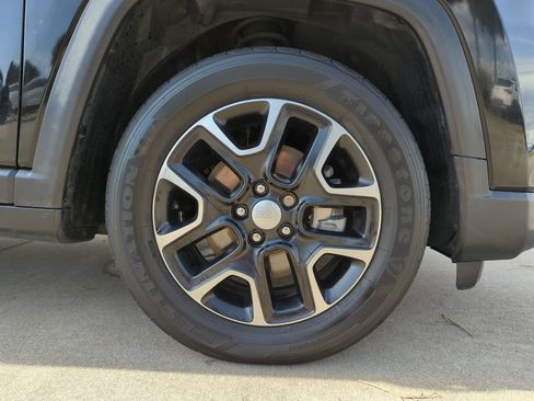 Used 2022 Jeep Compass Latitude FWD image 26