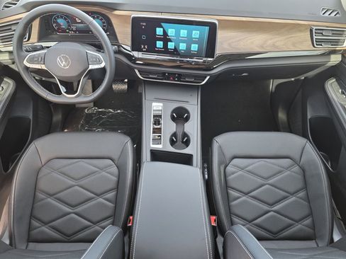 New 2026 Volkswagen Atlas SE FWD image 17
