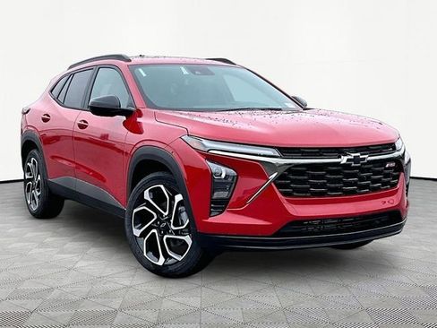 New 2026 Chevrolet Trax RS w/ Sunroof Package FWD image 1
