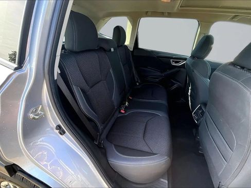 Used 2020 Subaru Forester Premium AWD/4WD image 31