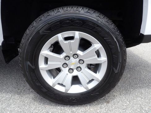 Used 2022 Chevrolet Colorado LT w/ Fleet Safety Package image 45