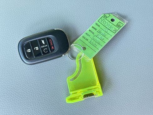 Used 2025 Honda Pilot Touring image 24