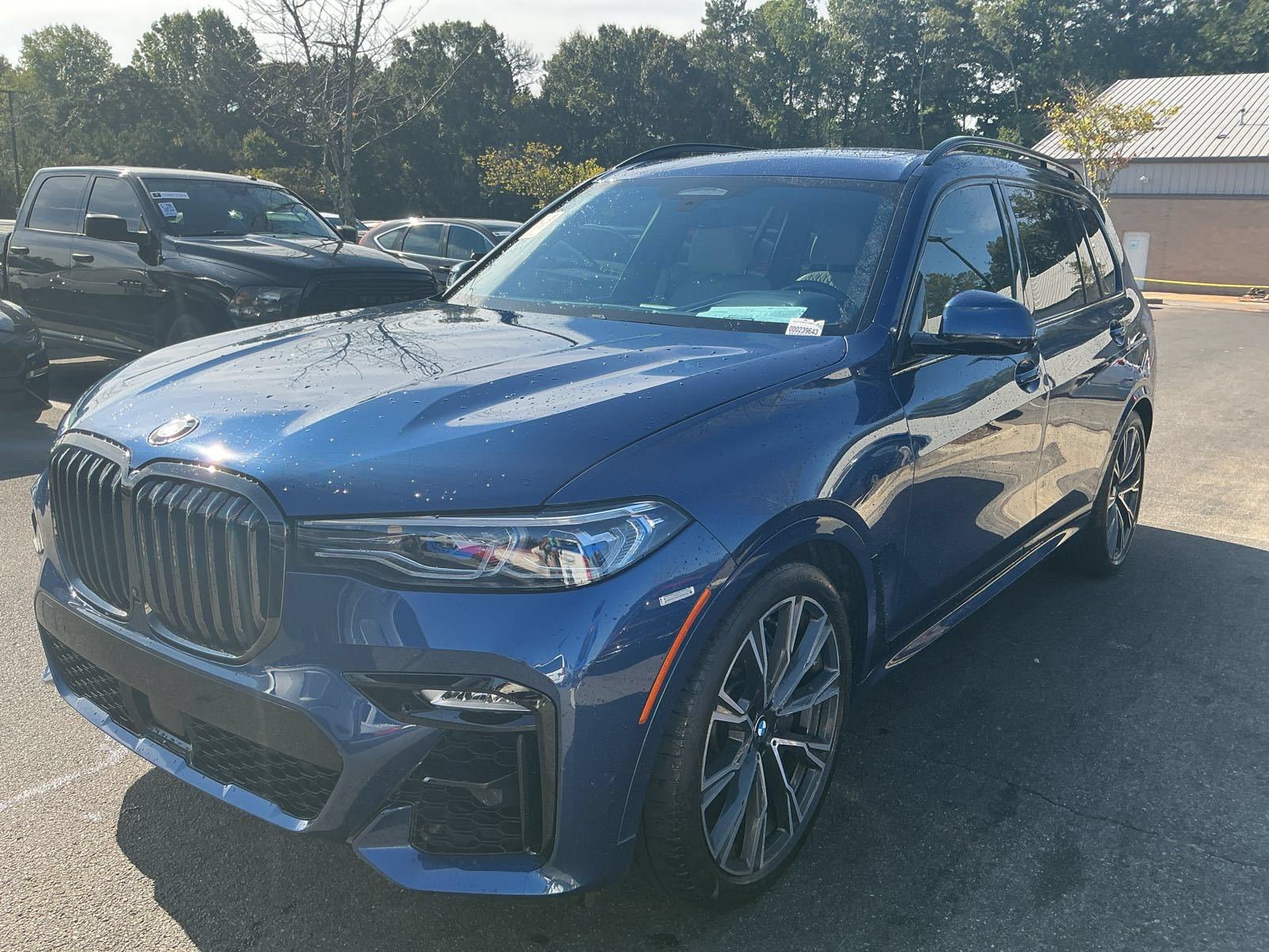 Used 2022 BMW X7 M50i w/ Dynamic Handling Package AWD/4WD image 1