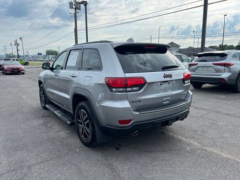 Used 2020 Jeep Grand Cherokee Trailhawk AWD/4WD image 3