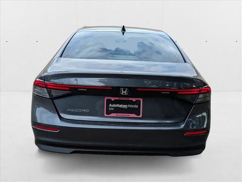 New 2025 Honda Accord SE image 6