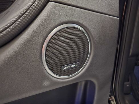 Certified 2025 Land Rover Discovery Sport Dynamic SE image 27