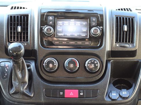 Used 2018 RAM ProMaster 2500 image 17