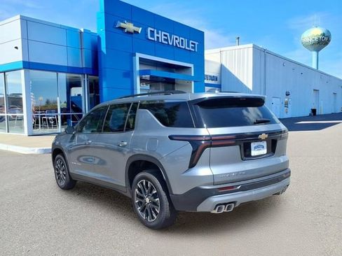 New 2026 Chevrolet Traverse LT w/ Sun and Wheel Package AWD/4WD image 6