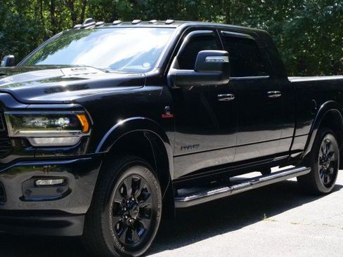 Used 2024 RAM 3500 Limited AWD/4WD image 40