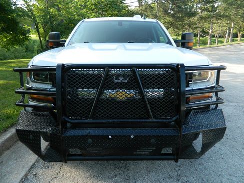 Used 2017 Chevrolet Silverado 1500 W/T AWD/4WD image 2
