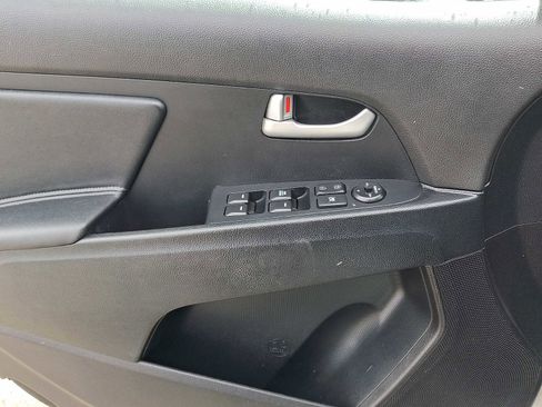 Used 2016 Kia Sportage LX image 13