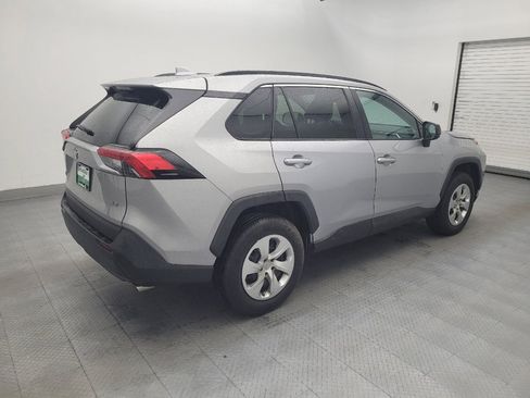 Used 2021 Toyota RAV4 LE FWD image 10