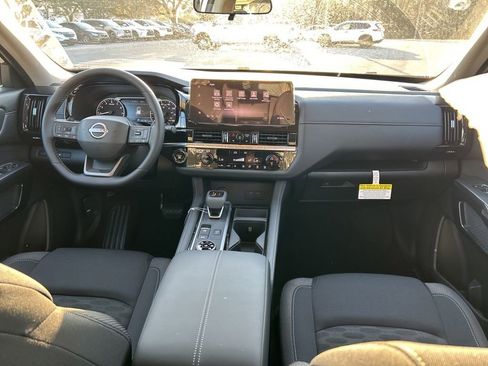 New 2026 Nissan Pathfinder SV image 11