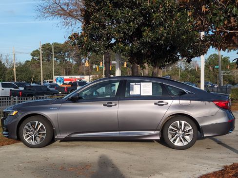 Used 2020 Honda Accord Touring image 7