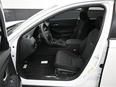 New 2025 Honda Accord SE image 6