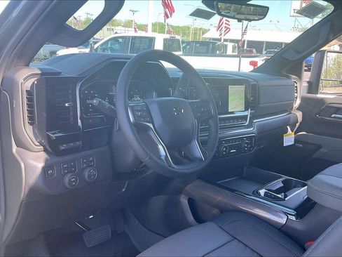 New 2026 Chevrolet Silverado 2500 ZR2 w/ LPO, Dark Essentials Package AWD/4WD image 7