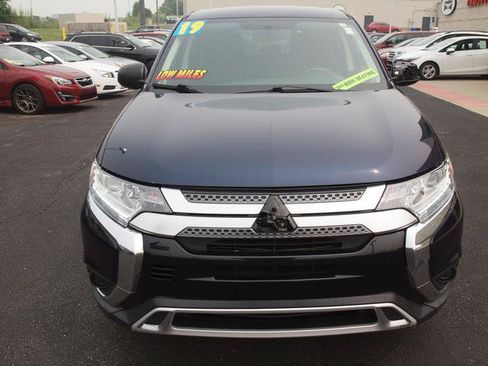 Used 2019 Mitsubishi Outlander AWD image 4