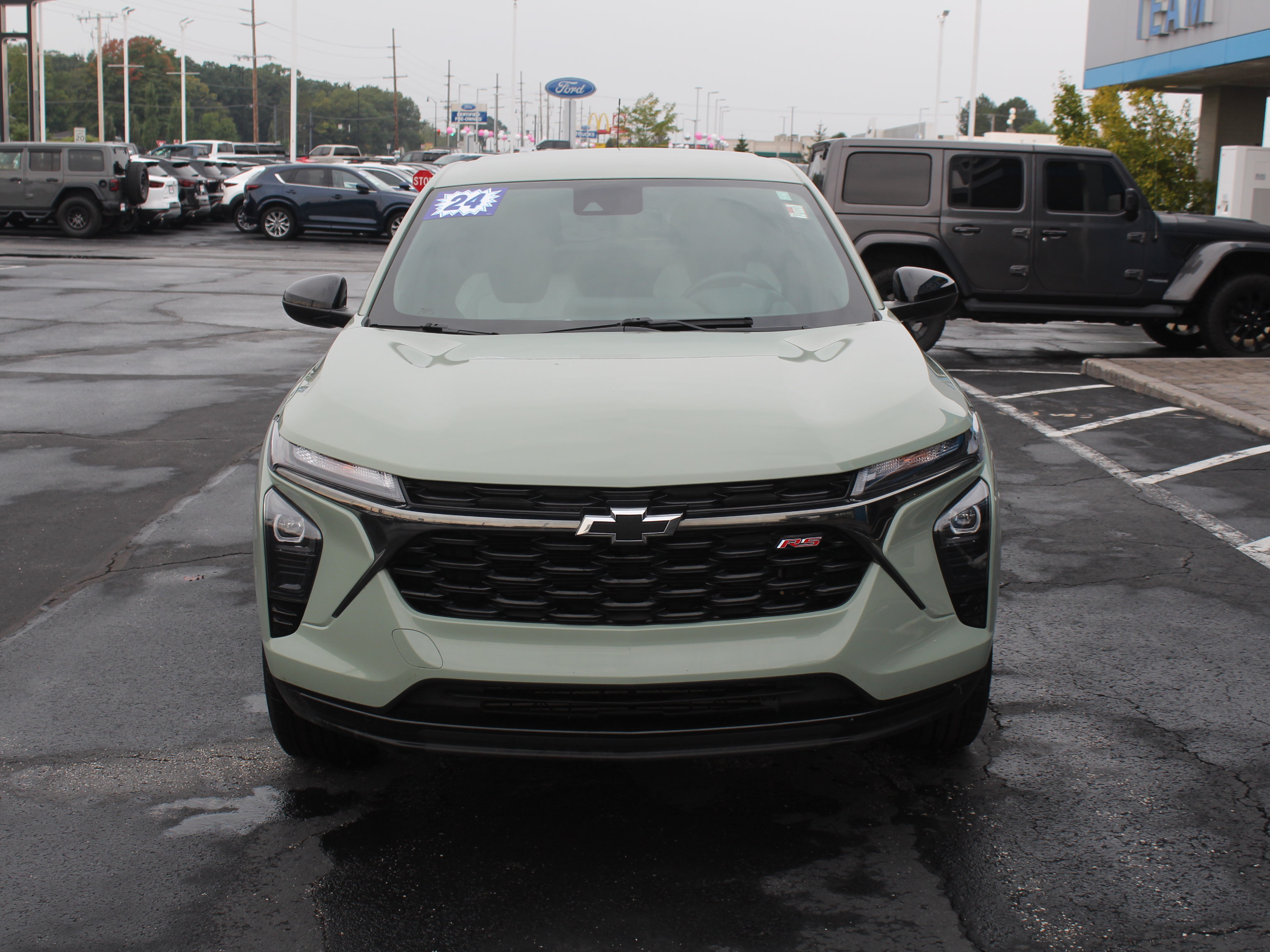 Certified 2024 Chevrolet Trax RS w/ Driver Confidence Package FWD image 11