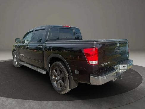 Used 2015 Nissan Titan SV w/ SV Value Truck Package RWD image 8