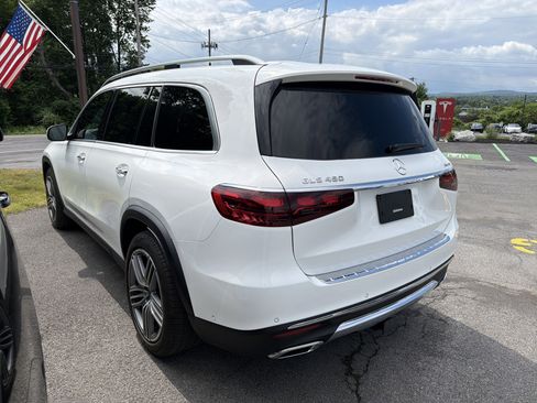 Used 2025 Mercedes-Benz GLS 450 4MATIC image 5