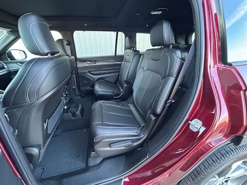 New 2025 Jeep Grand Cherokee L Limited w/ Luxury Tech Group II image 27