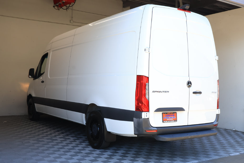 Used 2023 Mercedes-Benz Sprinter 2500 image 13
