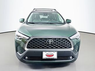 Used 2022 Toyota Corolla Cross XLE video 2