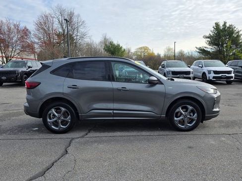 Used 2023 Ford Escape ST-Line Select w/ Tech Pack #1 AWD/4WD image 9