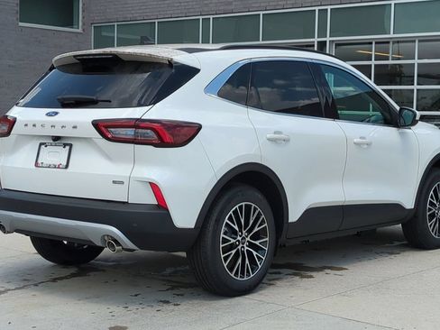 New 2025 Ford Escape SE FWD image 6