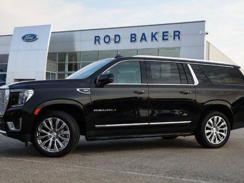 Used 2022 GMC Yukon XL Denali image 3