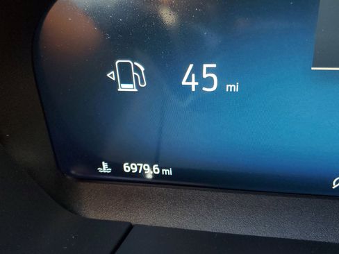 Certified 2025 Ford Escape Platinum w/ Premium Technology Package image 24