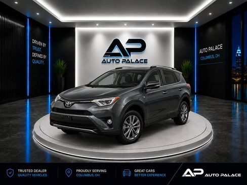 Used 2017 Toyota RAV4 Limited FWD image 1