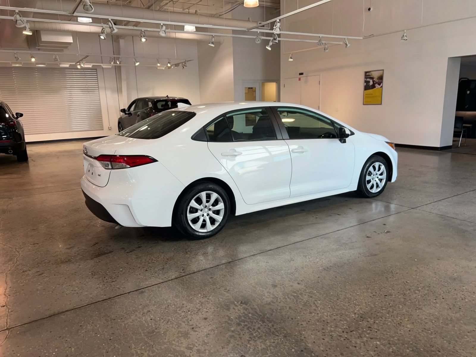 Used 2025 Toyota Corolla LE FWD image 14