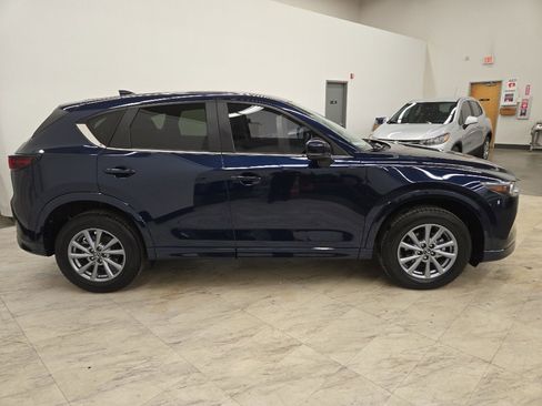 Used 2025 MAZDA CX-5 AWD 2.5 S w/ Select Package image 9
