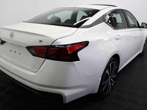 Used 2019 Nissan Altima 2.5 SR w/ SR Premium Package FWD image 7