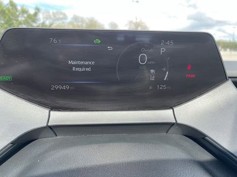 Used 2024 Toyota Prius LE AWD/4WD image 22