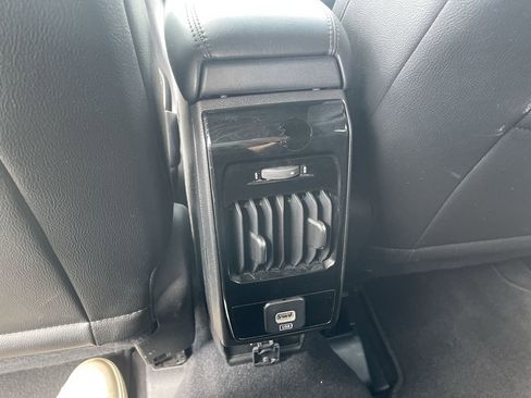 Used 2024 Jeep Compass Limited image 21