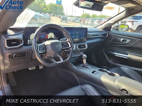 Used 2025 Ford Mustang Premium RWD image 10