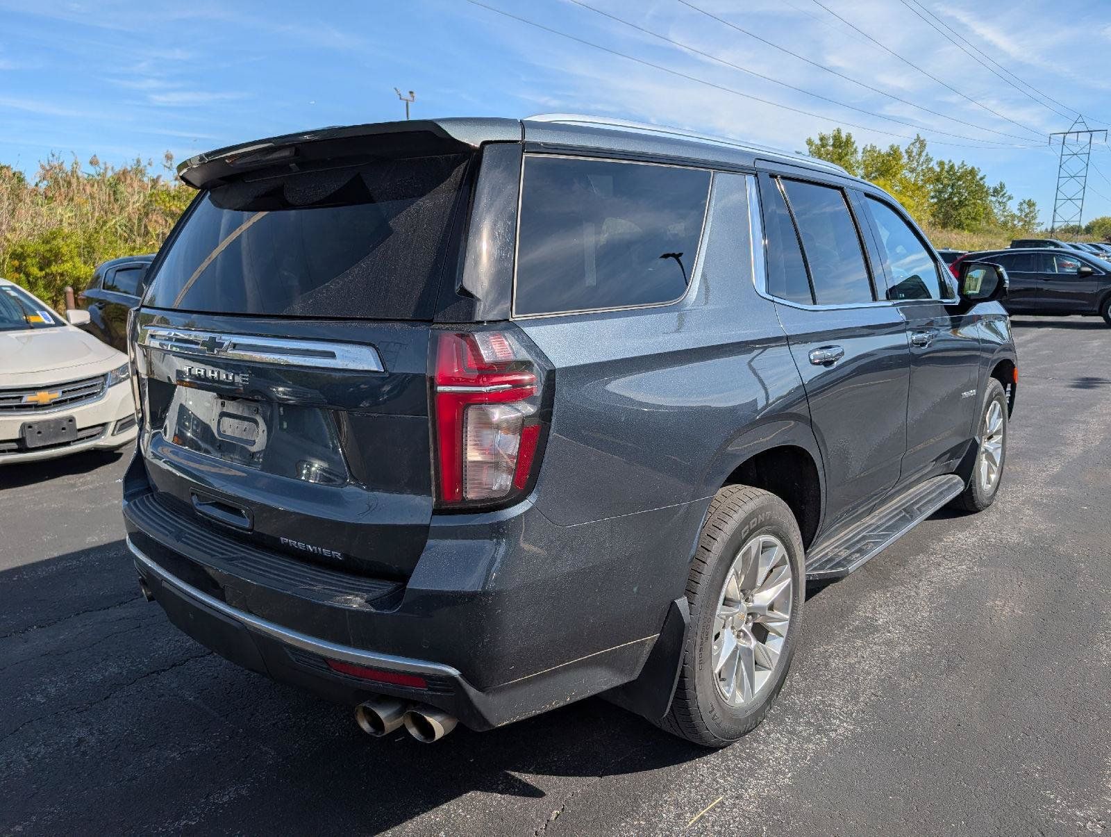 Used 2021 Chevrolet Tahoe Premier w/ Premium Package AWD/4WD image 7