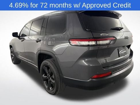 Used 2025 Jeep Grand Cherokee L Laredo image 6