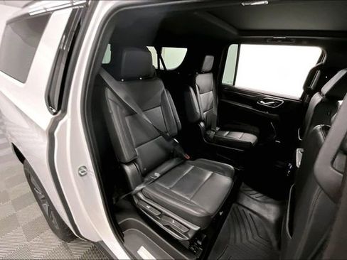 Used 2023 Chevrolet Suburban Z71 w/ Z71 Off-Road Package image 23