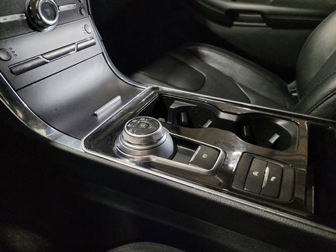 Used 2020 Ford Edge Titanium AWD/4WD image 26