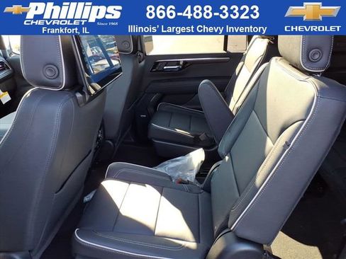 New 2026 Chevrolet Suburban Premier image 10