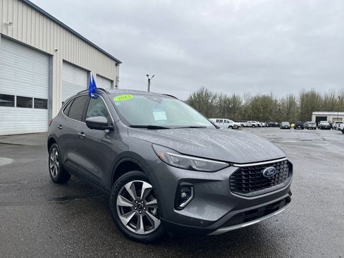 Used 2023 Ford Escape Platinum AWD/4WD image 10