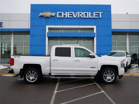 Used 2018 Chevrolet Silverado 1500 High Country image 25
