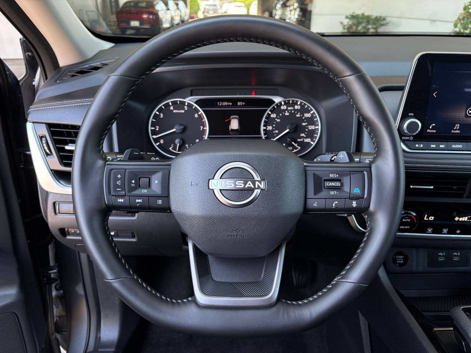 Used 2025 Nissan Rogue SV FWD image 29