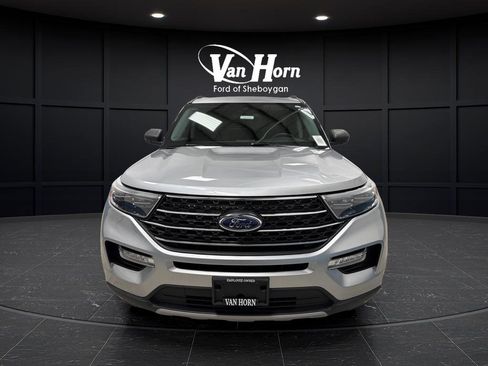 Used 2023 Ford Explorer XLT image 12