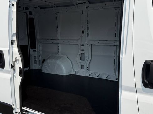 New 2026 RAM ProMaster 2500 w/ Convenience Group FWD image 18